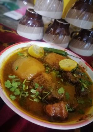 A picture of Aloo Gosht.