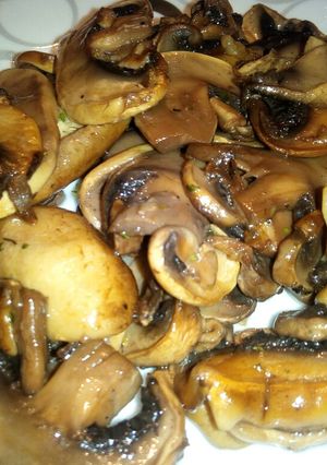 Foto principal de Champiñones al ajillo fácil
