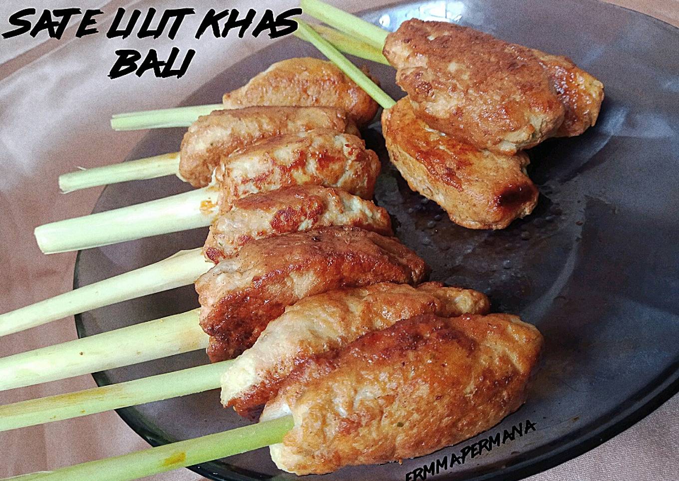 Sate lilit khas bali