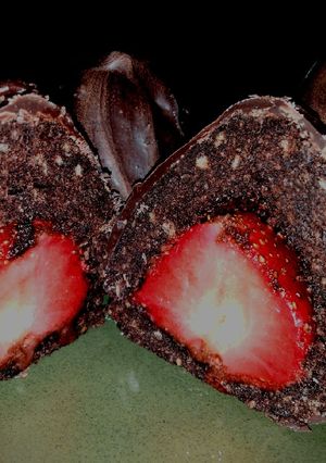 รูปของ Chocball Strawberry