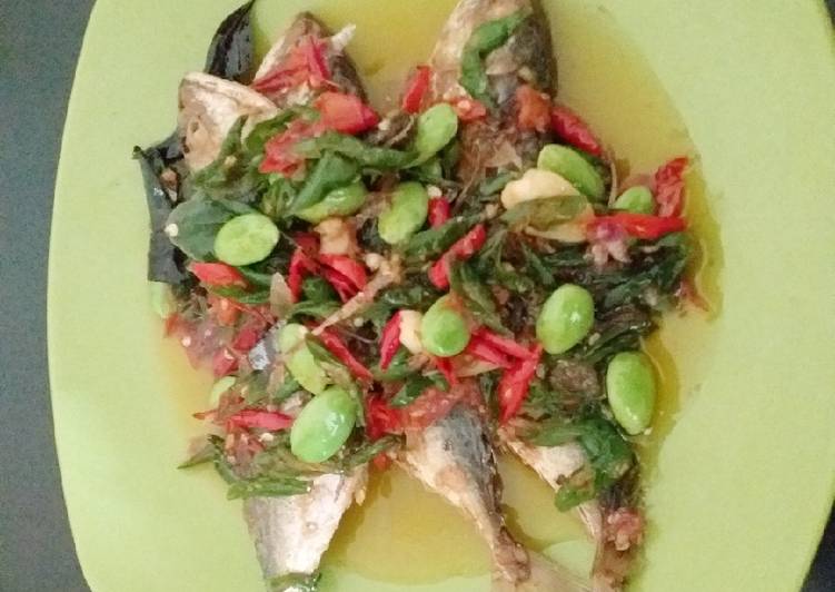 Sambal ikan asin peda cabe ijo