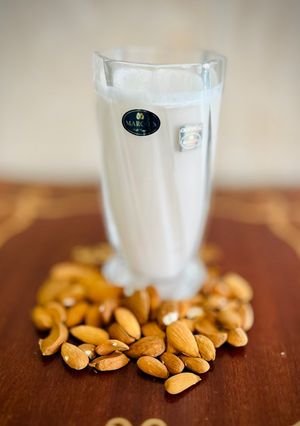 عکسی از دستور شیر بادام 🥛