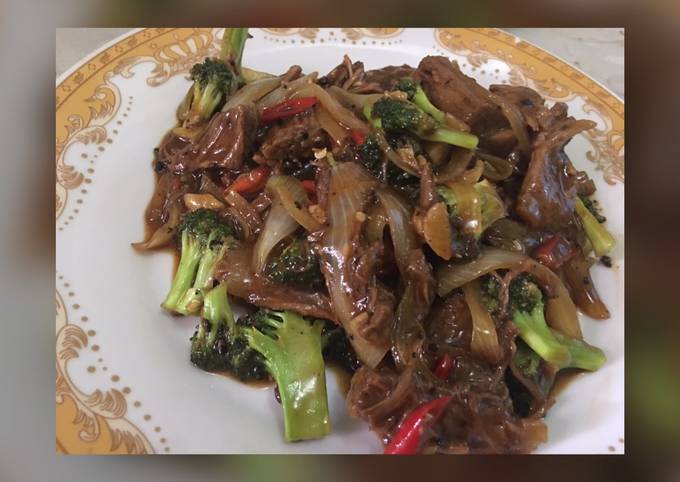 Resep Sapi Brokoli Lada Hitam oleh Riri Kitchen - Cookpad