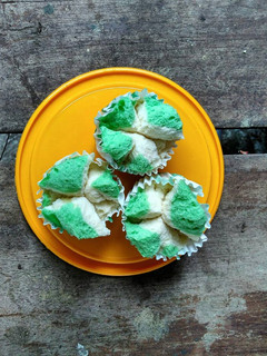 Foto resep Bolu kukus pandan