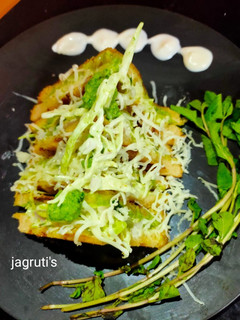 ચીઝ મેયો ગ્રિલ સેન્ડવીચ (Cheese Meyo Grill Sandwich Recipe In Gujarati) રેસીપી મુખ્ય ફોટો