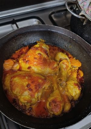 عکسی از دستور مرغ مجلسی با سس زعفرانی و زرشک