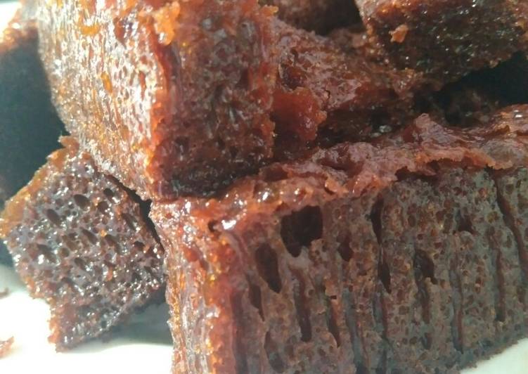 13. Bolu Sarang Semut aka Bolu Karamel