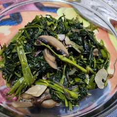 Kangkung jamur রেসিপির প্রধান ছবি