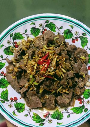 Hình của món Bò xào xả ớt.