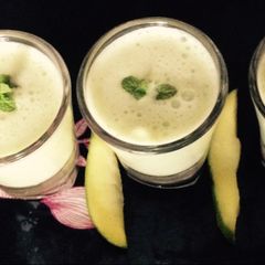A picture of Raw Mango curd sweet lassi.