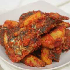 รูปของ Balado ikan