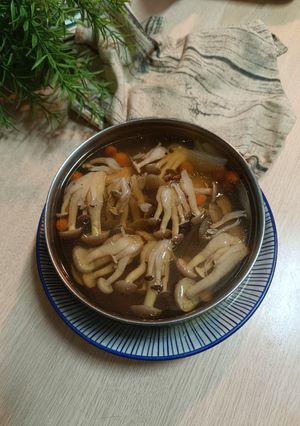 鴻喜菇雞湯 的食譜成品照片