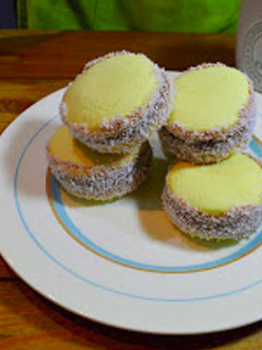 Una foto de Alfajores de maicena suaves y muy ricos