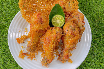 Langkah Mudah untuk Menyiapkan Ayam Kremes ala Mbok Berek Murah