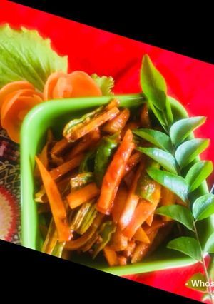 A picture of Whosayna’s Instant Sweet and Sour Achaar.
