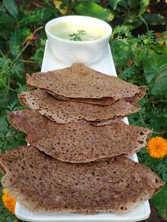 नाचणीचे घावणे (nachni che ghavne recipe in marathi) रेसिपी चे मुख्य फोटो