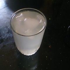 A picture of Home made lemonade.