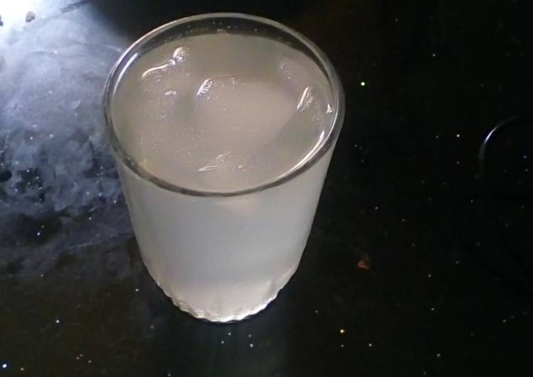 Simple Way to Prepare Home made lemonade in A Minutes for Young Wife