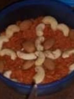 गाजर का हलवा (gajar ka halwa recipe in Hindi) रेसिपी मुख्य फोटो