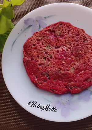 A picture of Jowar-Beetroot Pancake.