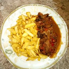 A picture of Chips with offals.