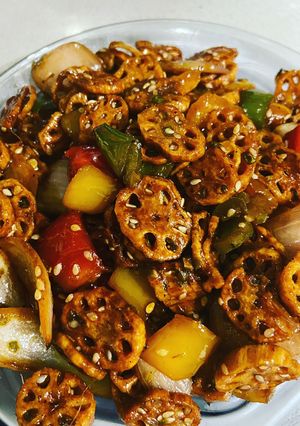 A picture of Honey chilli lotus stem.