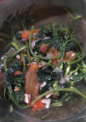 Foto resep Kangkung tumis tomat
