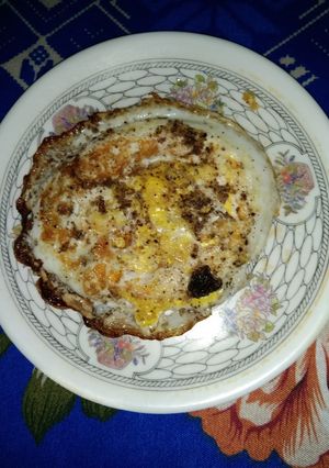 A picture of Half fry egg.