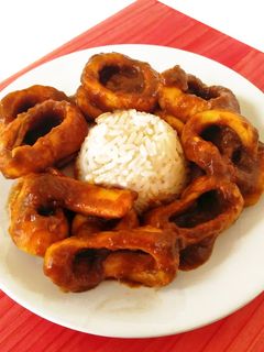 Una foto de 🦑Calamares en salsa americana🦑