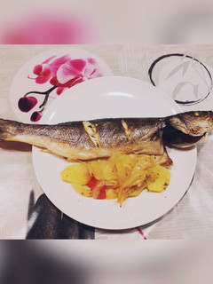 Una foto de Lubina al horno