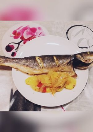 Una foto de Lubina al horno