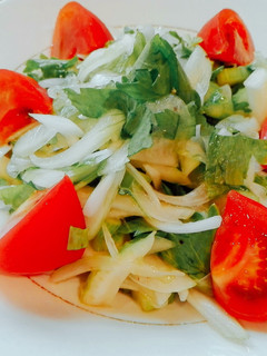 Foto resep Salad Seledri & Bawang Bombai, pas untuk Bumil