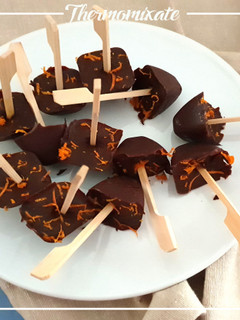 Una foto de Pirulís de chocolate y naranja con Thermomix