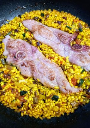 Foto principal de Arroz con pavo al ajillo