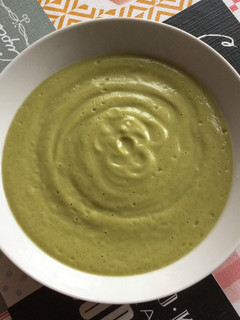 Una foto de Puré de calabacín y brócoli
