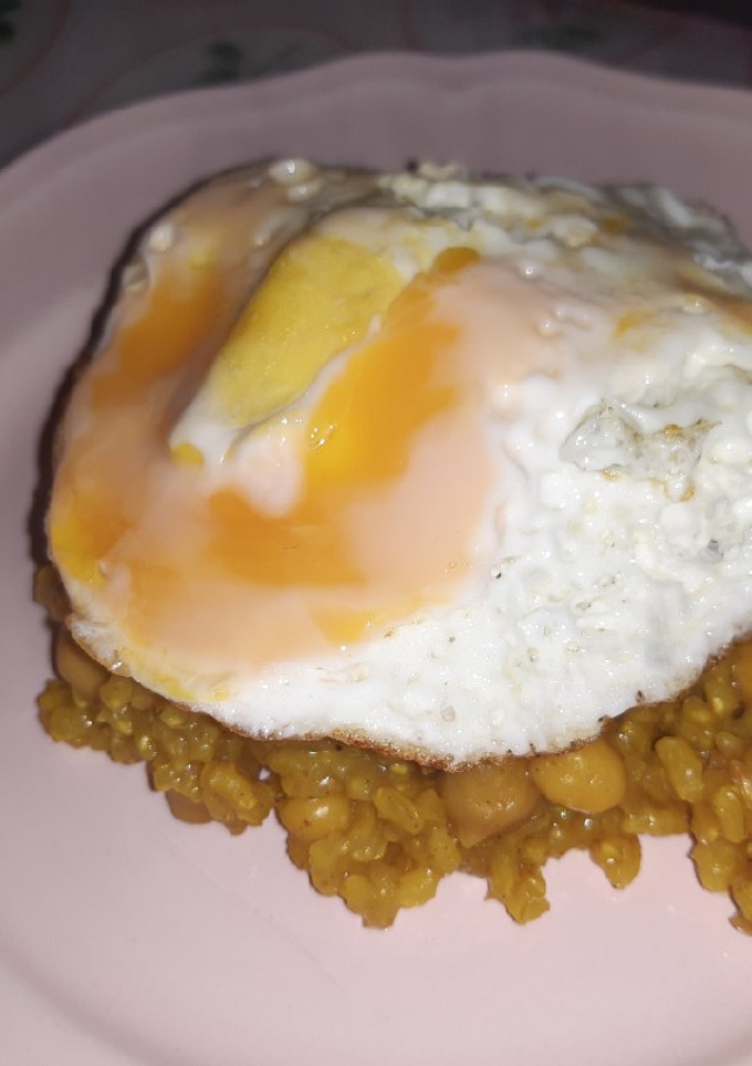 Una foto de Arroz con garbanzos al curry