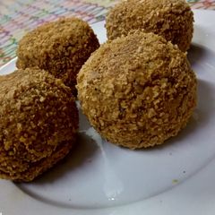 A picture of Potato Chicken and Cheese Balls.