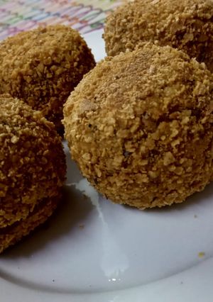 A picture of Potato Chicken and Cheese Balls.