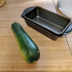 A picture of Zucchini bread.