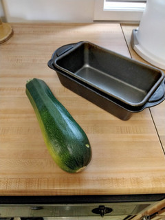 A picture of Zucchini bread.