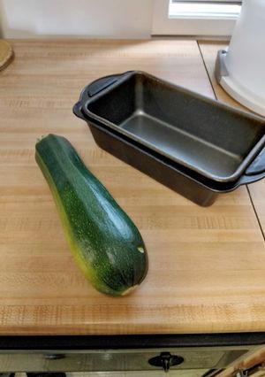 A picture of Zucchini bread.