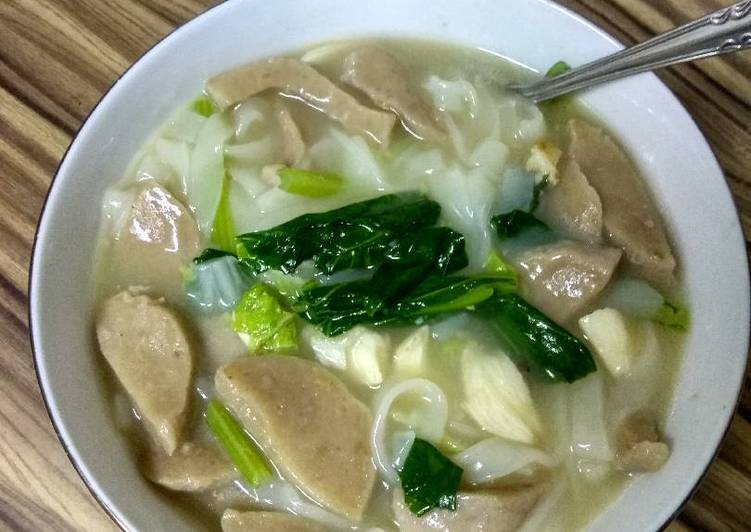 Bahan mengolah Kwetiaw Siram Ala Kadarnya yang Lezat Sekali