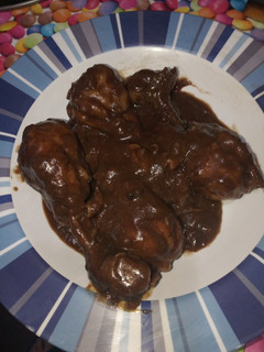 Una foto de Pollo al chocolate