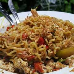 Mie kuah nyemek rasa rendang..pedesnya nendang..!! রেসিপির প্রধান ছবি