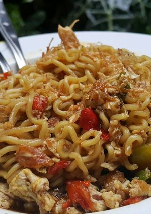 Foto resep Mie kuah nyemek rasa rendang..pedesnya nendang..!!