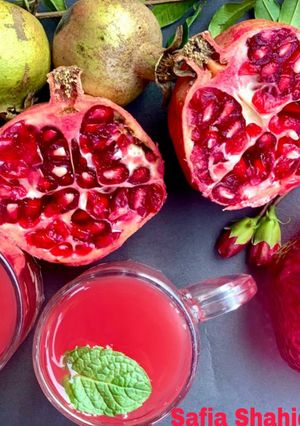 A picture of Pomegranate tea.