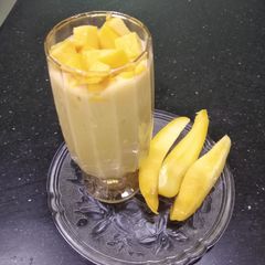 A picture of Creamy Mango shake.