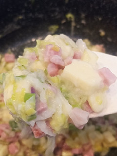 Una foto de Relleno de cebolla de verdeo, queso y panceta
