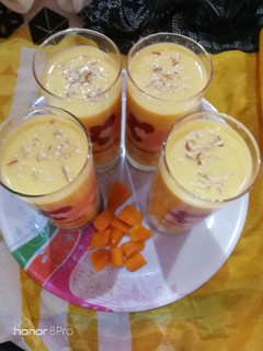 मैंगो शेक (Mango shake recipe in Hindi) रेसिपी मुख्य फोटो
