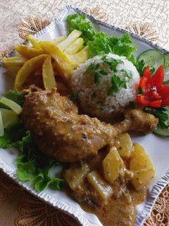 Ananászos csirkecombok recept fotója